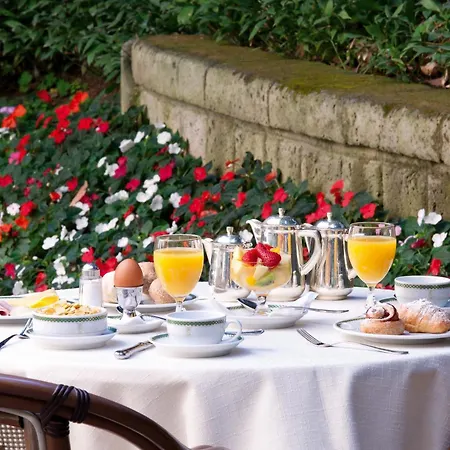 德拉维尔大酒店 酒店