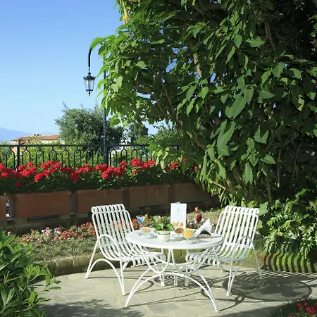 德拉维尔大酒店 酒店 4*