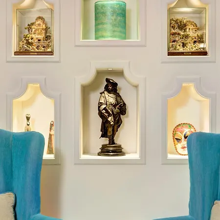 فندق Grand De La 4*