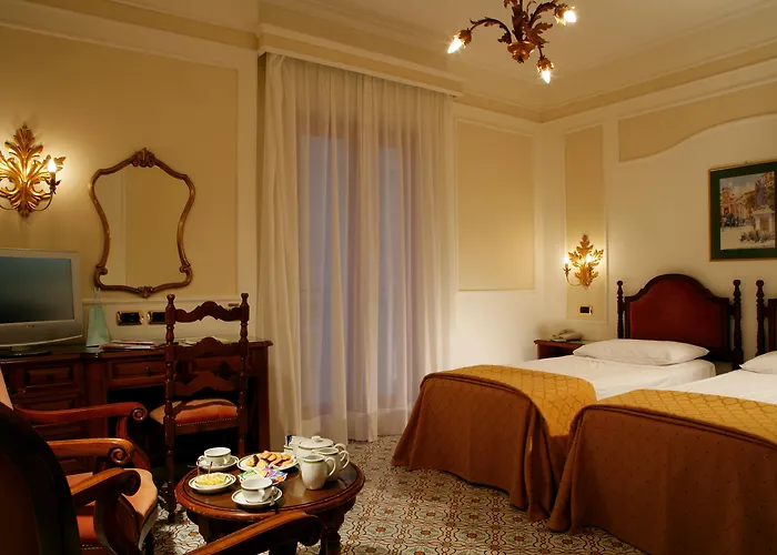 Grand De La Ξενοδοχείο