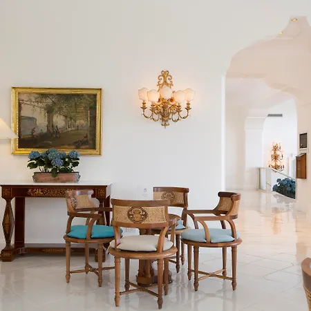 Szálloda Grand De La 4*