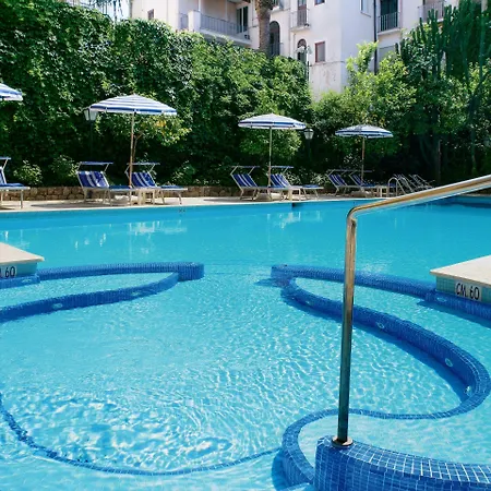 Otel Grand De La Sorrento